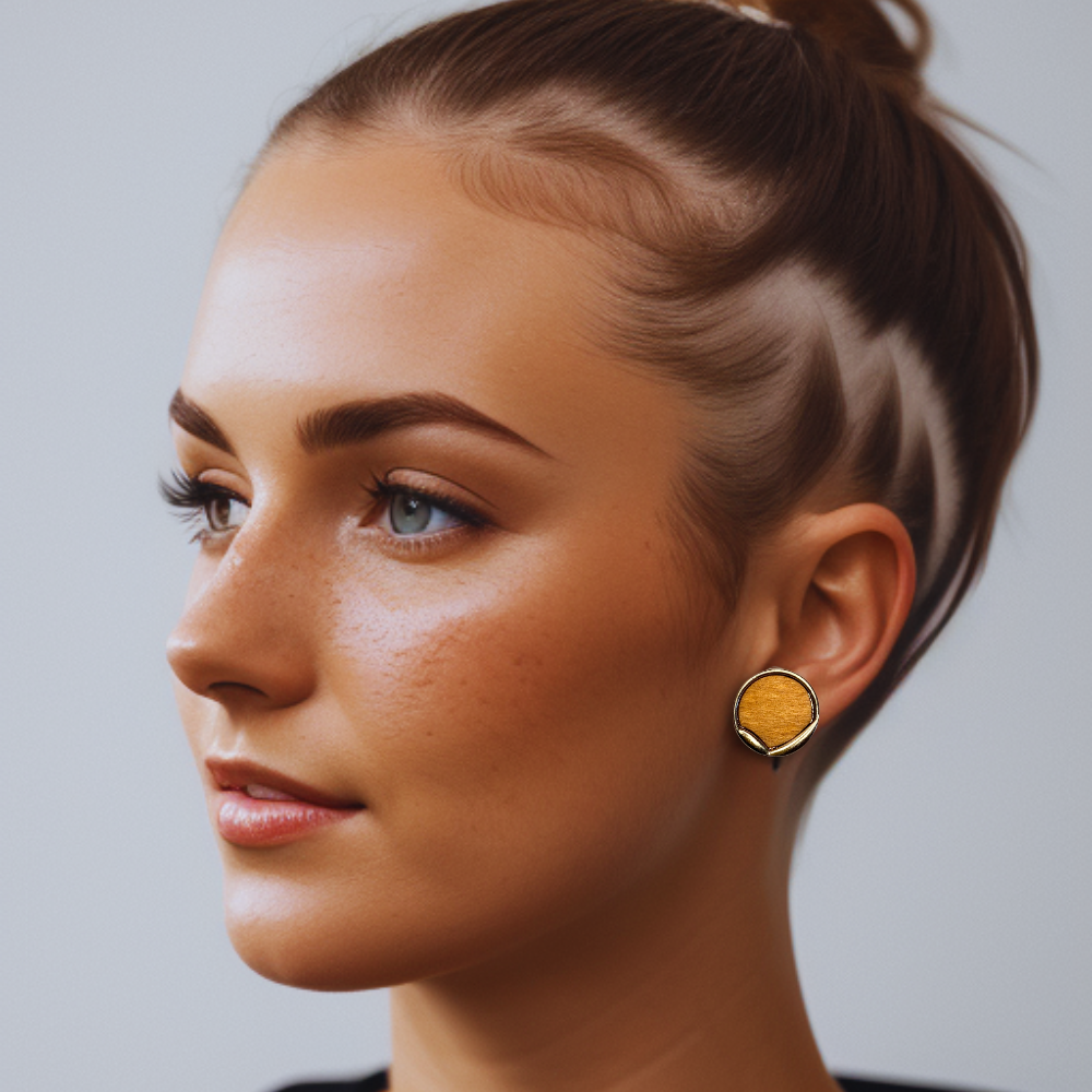 [ A piece ]  wooden stud earring