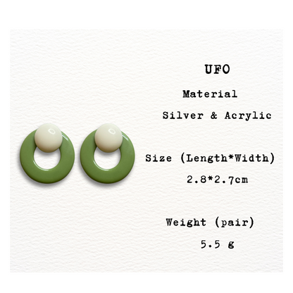 [ UFO ] Green & White acrylic earring