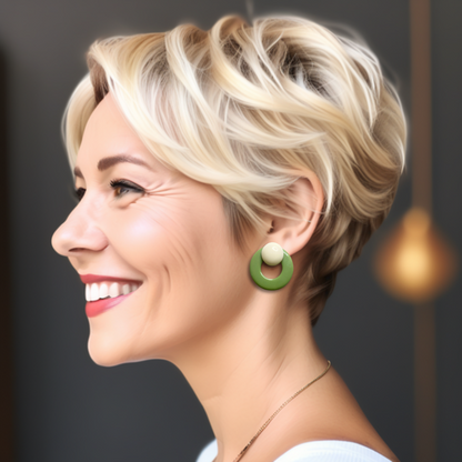 [ UFO ] Green & White acrylic earring