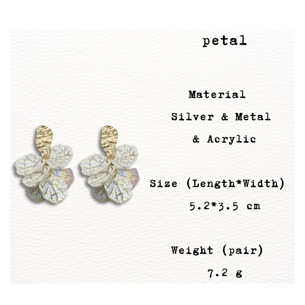 [ petal ] White acrylic drop earring