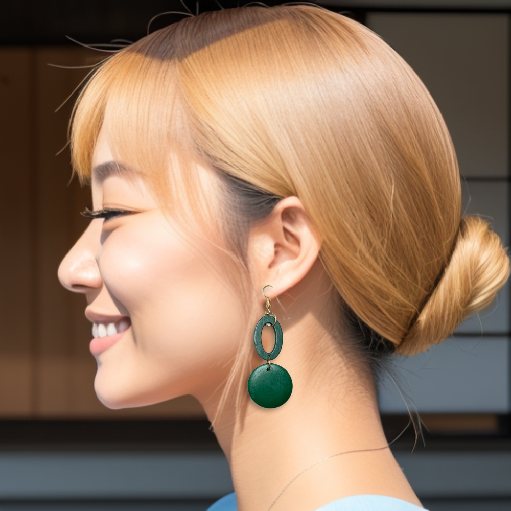 [ ping pong ] Black / Green wooden drop earring