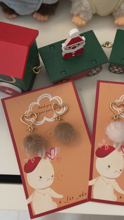 [ cute ] Brown / White a fluffy ball drop earring